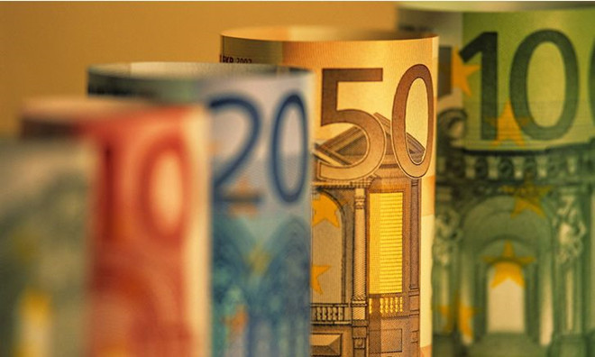 欧元兑美元持续震荡下行   刷新两个交易日低点1.0601