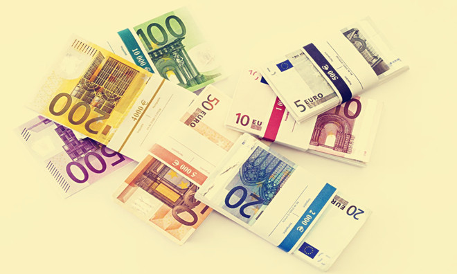 法国大选首轮投票结果利好     欧元兑美元触及五个半月高位