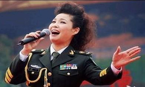 中国著名歌唱家梦鸽     她的前夫是谁？